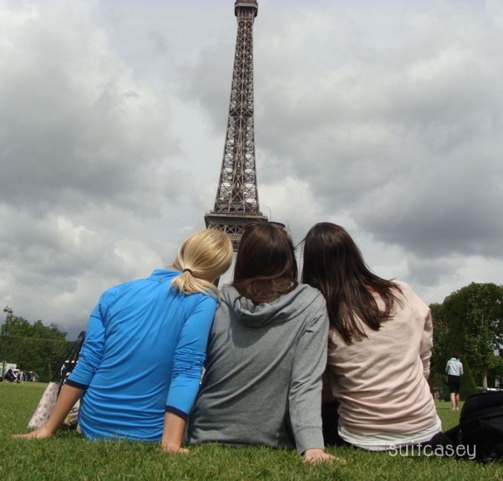 best-friends-in-paris