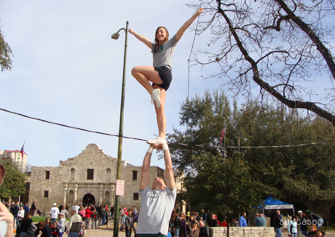 alamo-bowl-2010-suitcasey