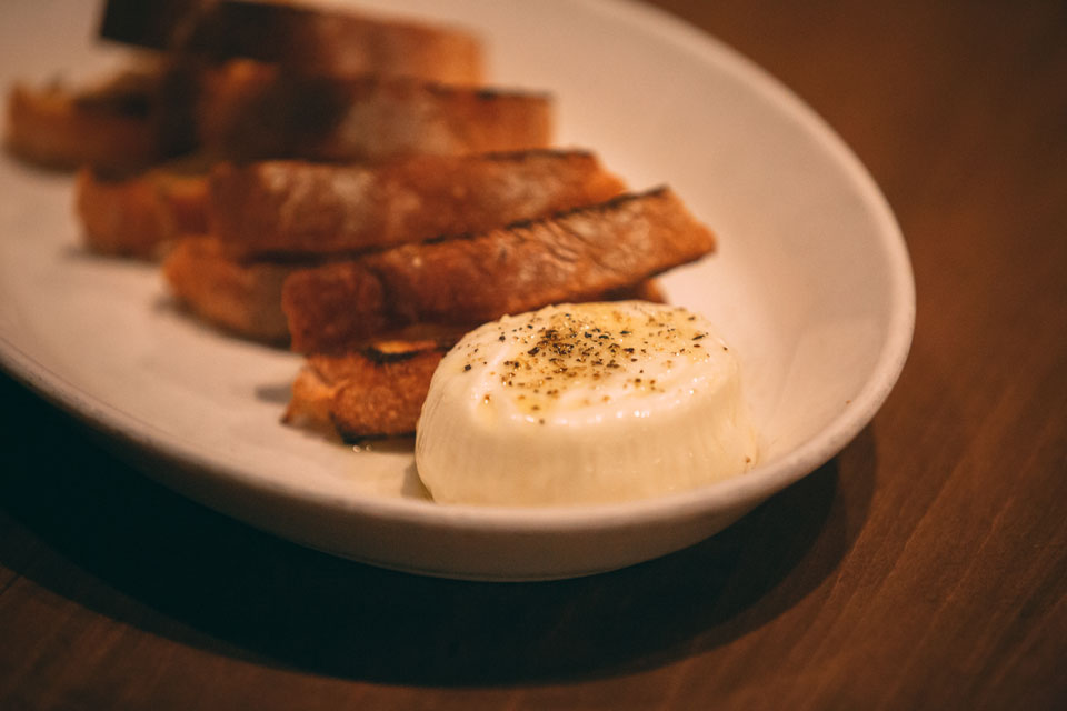 burrata-and-cibatta